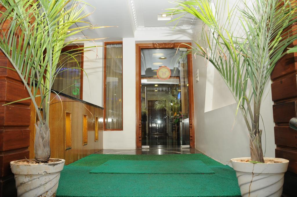 Sri Sarvesha Js Palace Temple View Tiruvannámalaj Kültér fotó
