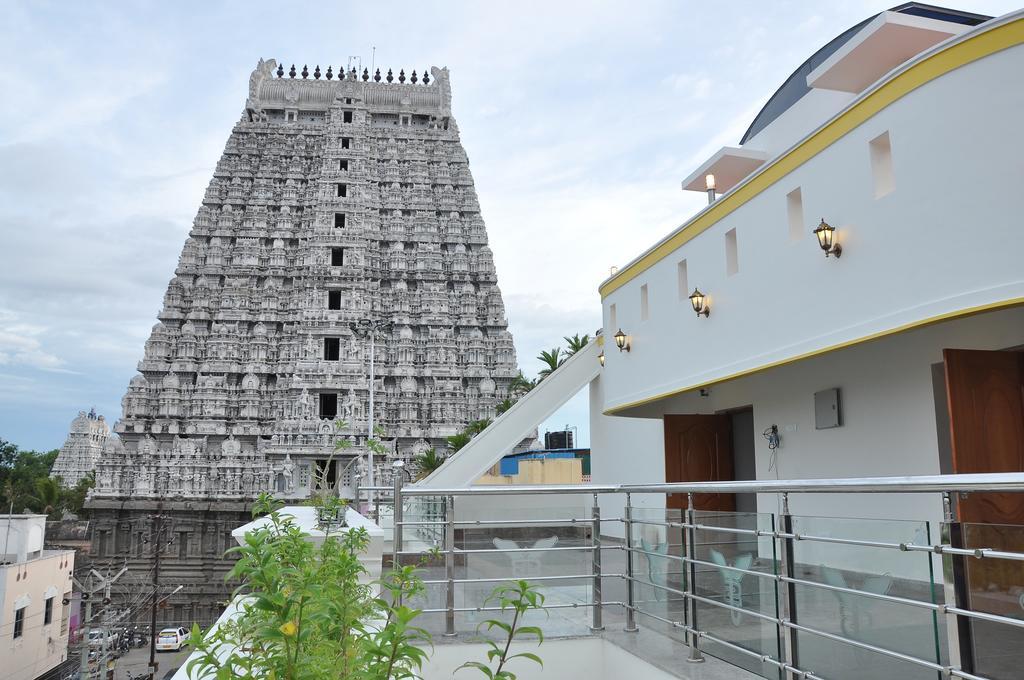 Sri Sarvesha Js Palace Temple View Tiruvannámalaj Kültér fotó